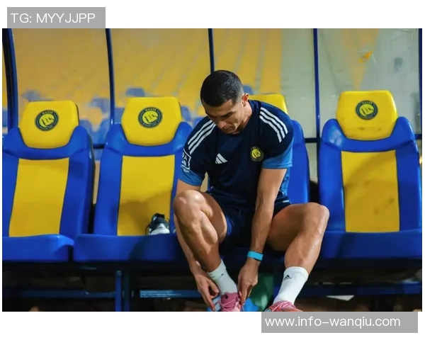 C罗获环球声望奖回应家人劝停称仍能为球队贡献为何不继续奋斗